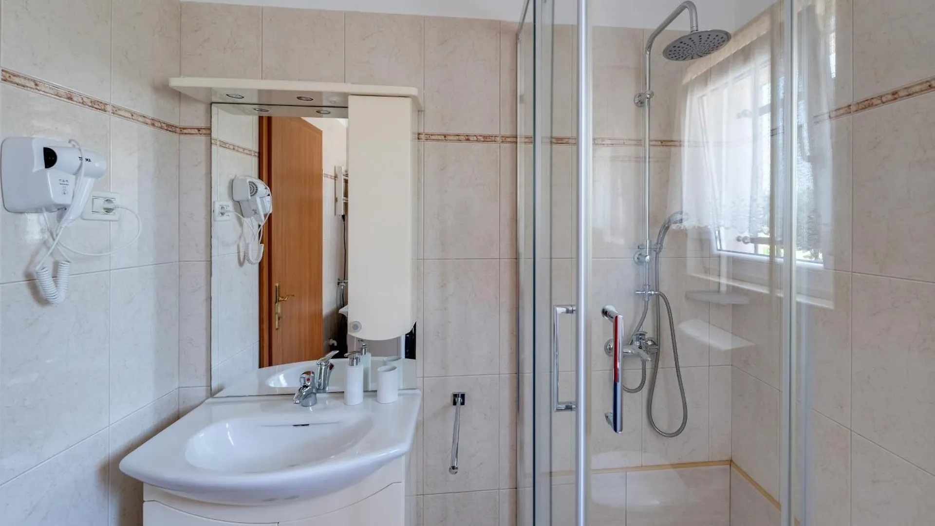 הוילה Kaštelir Casa Nono