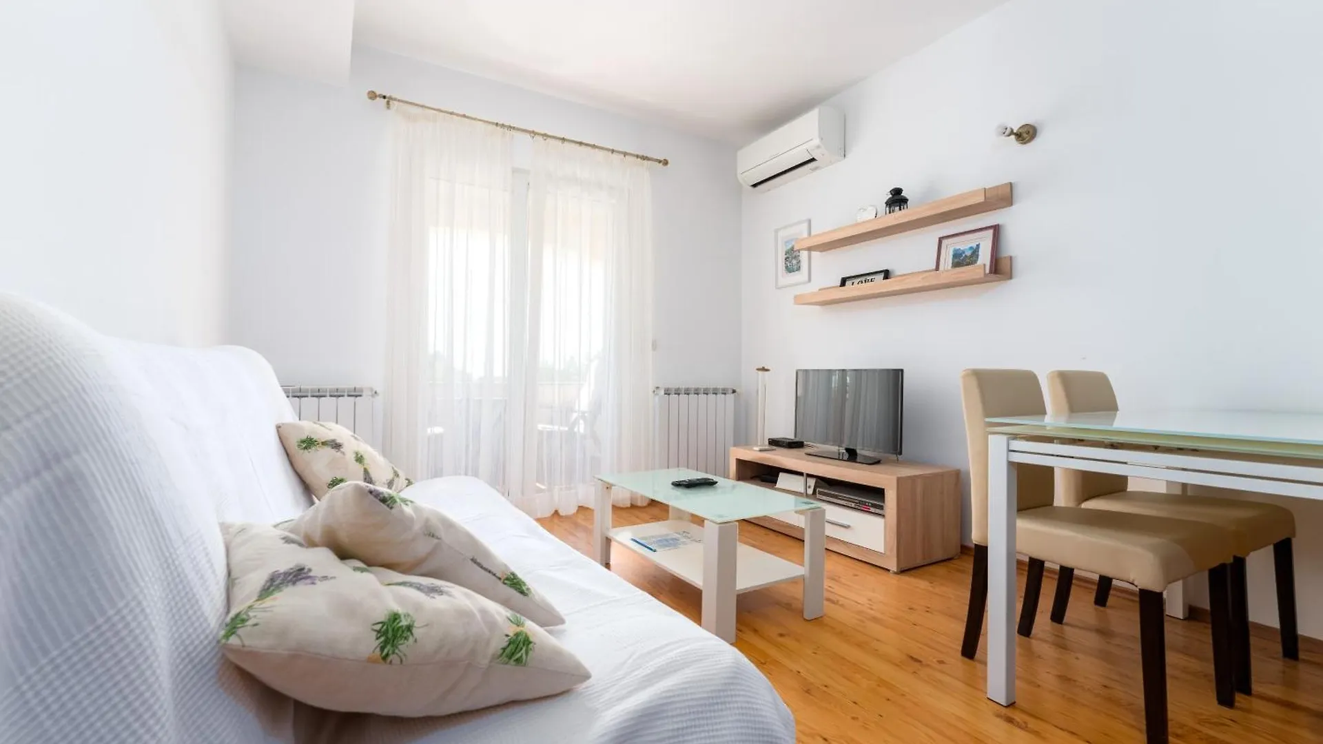 הוילה Kaštelir Casa Nono בית נופש