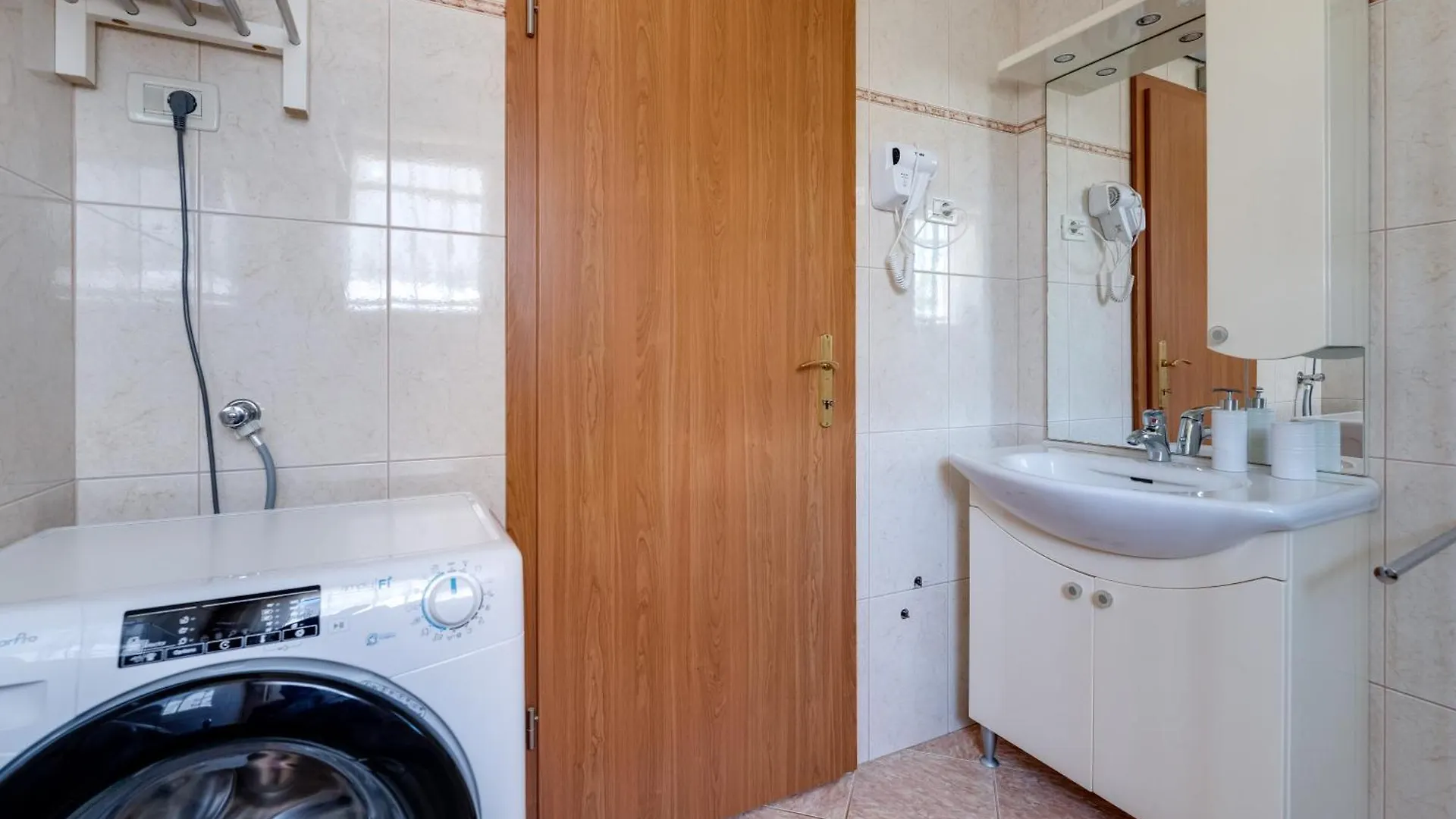 הוילה Kaštelir Casa Nono בית נופש